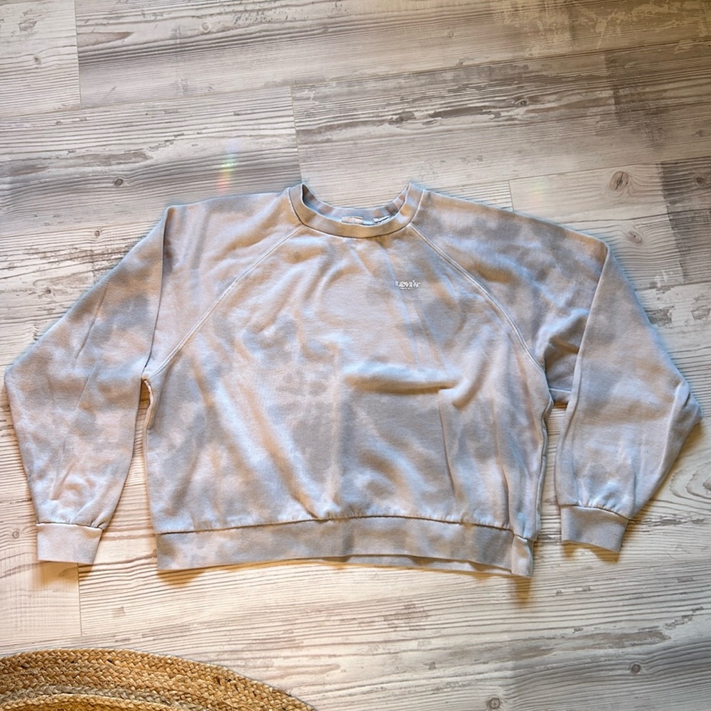 Levi’s cropped crewneck, 1x GUC